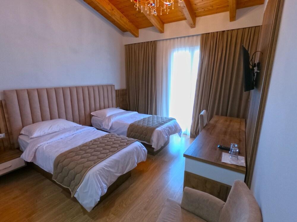 Gardenland Holiday park 4*